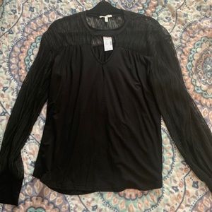 ❄️4/$20! Mesh detail blouse